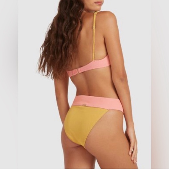 NEW BILLABONG! Hi Life Paneled Swim Top - Picture 6 of 6